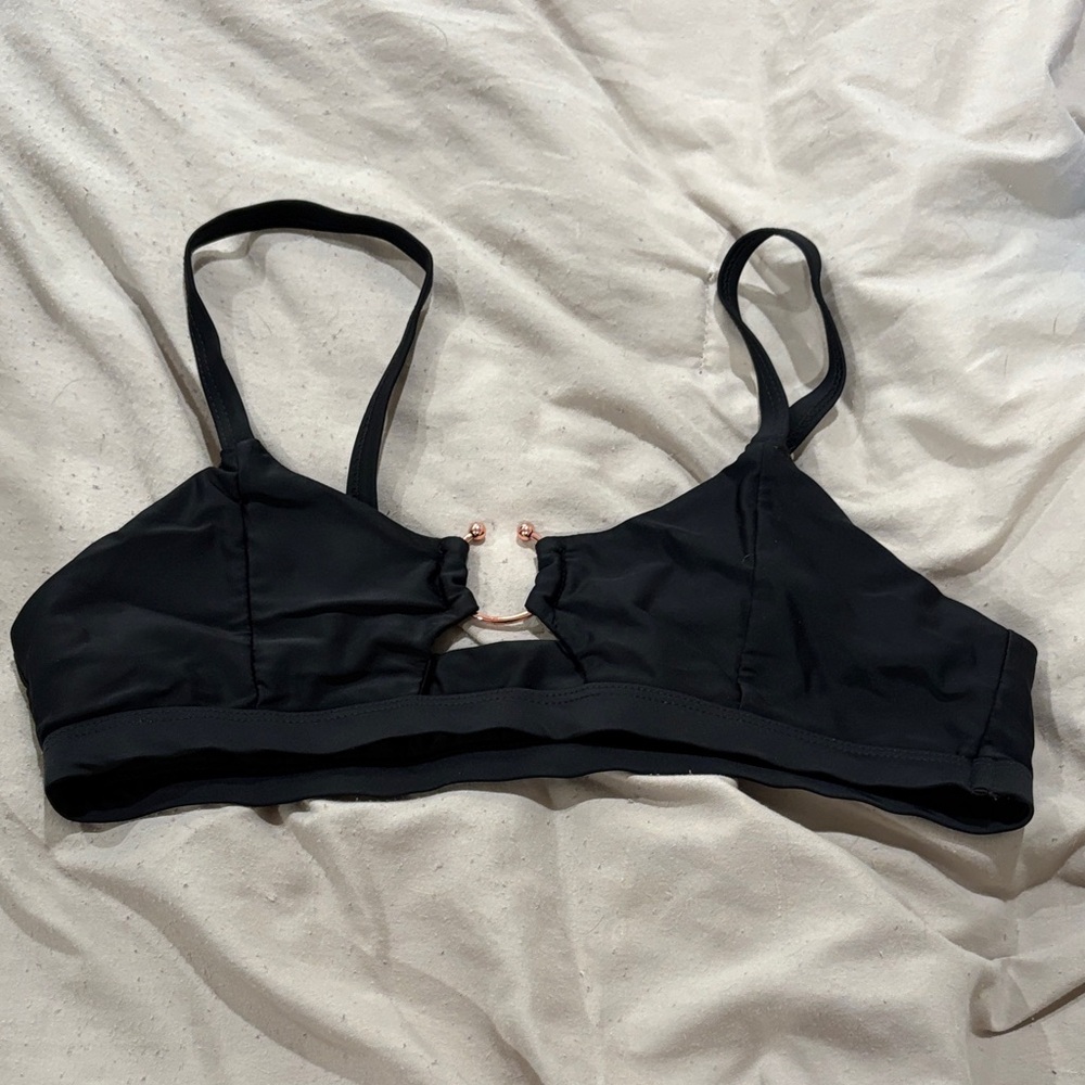 Elegant Black Swim Bra